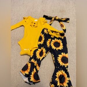 SHEIN Yellow Sunflower Kids Matching Set